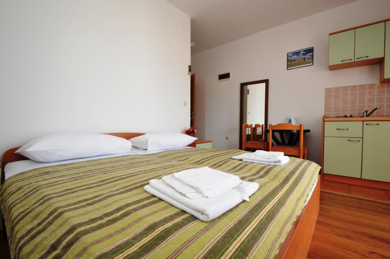 Apartments Dario Rovanjska Zewnętrze zdjęcie